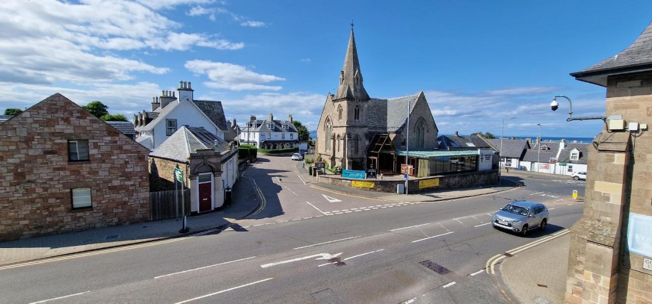 Colin Young Place Nairn Exteriér fotografie